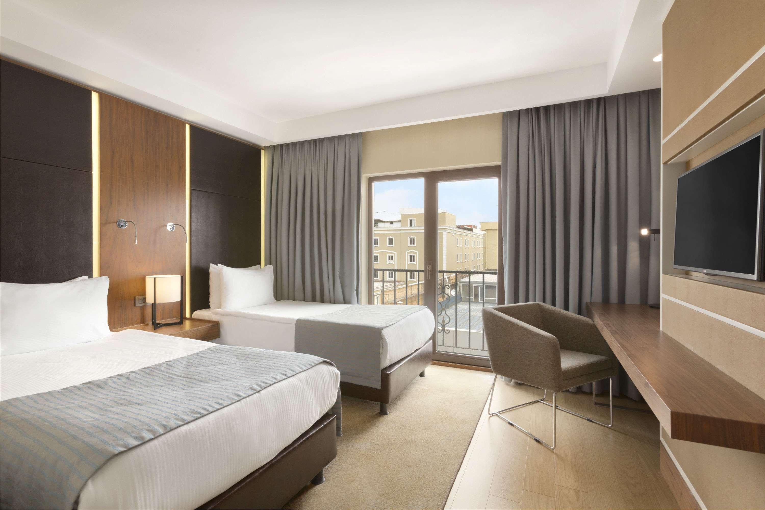 Ramada By Wyndham Istanbul Florya Hotel Eksteriør billede