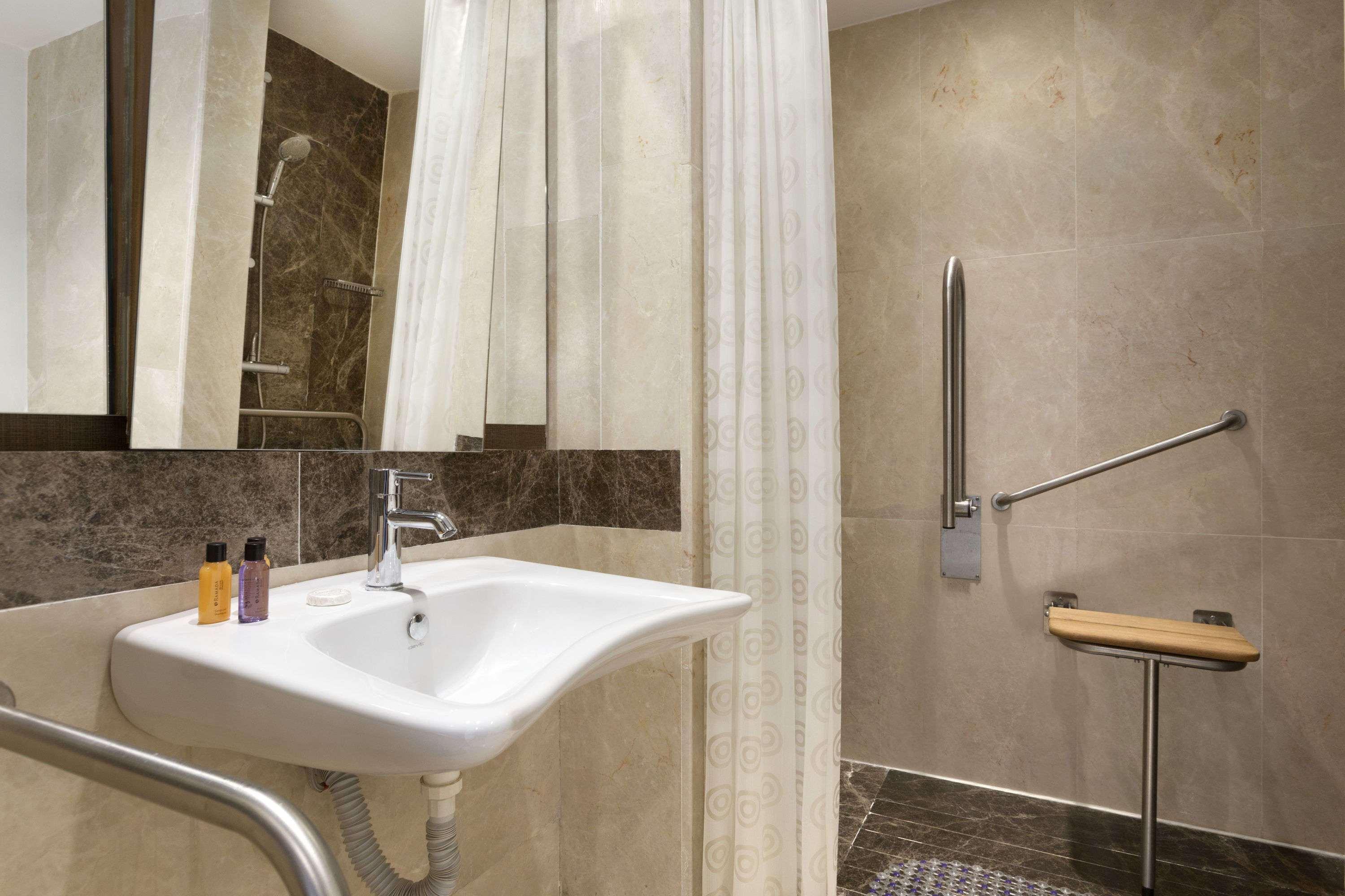 Ramada By Wyndham Istanbul Florya Hotel Eksteriør billede