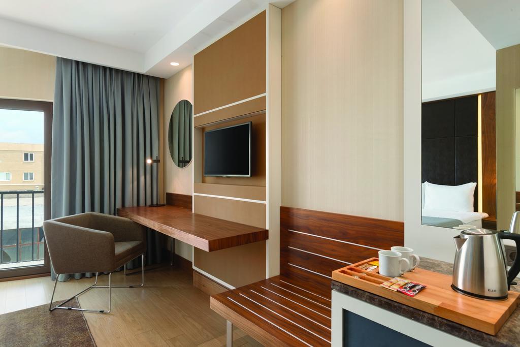 Ramada By Wyndham Istanbul Florya Hotel Eksteriør billede