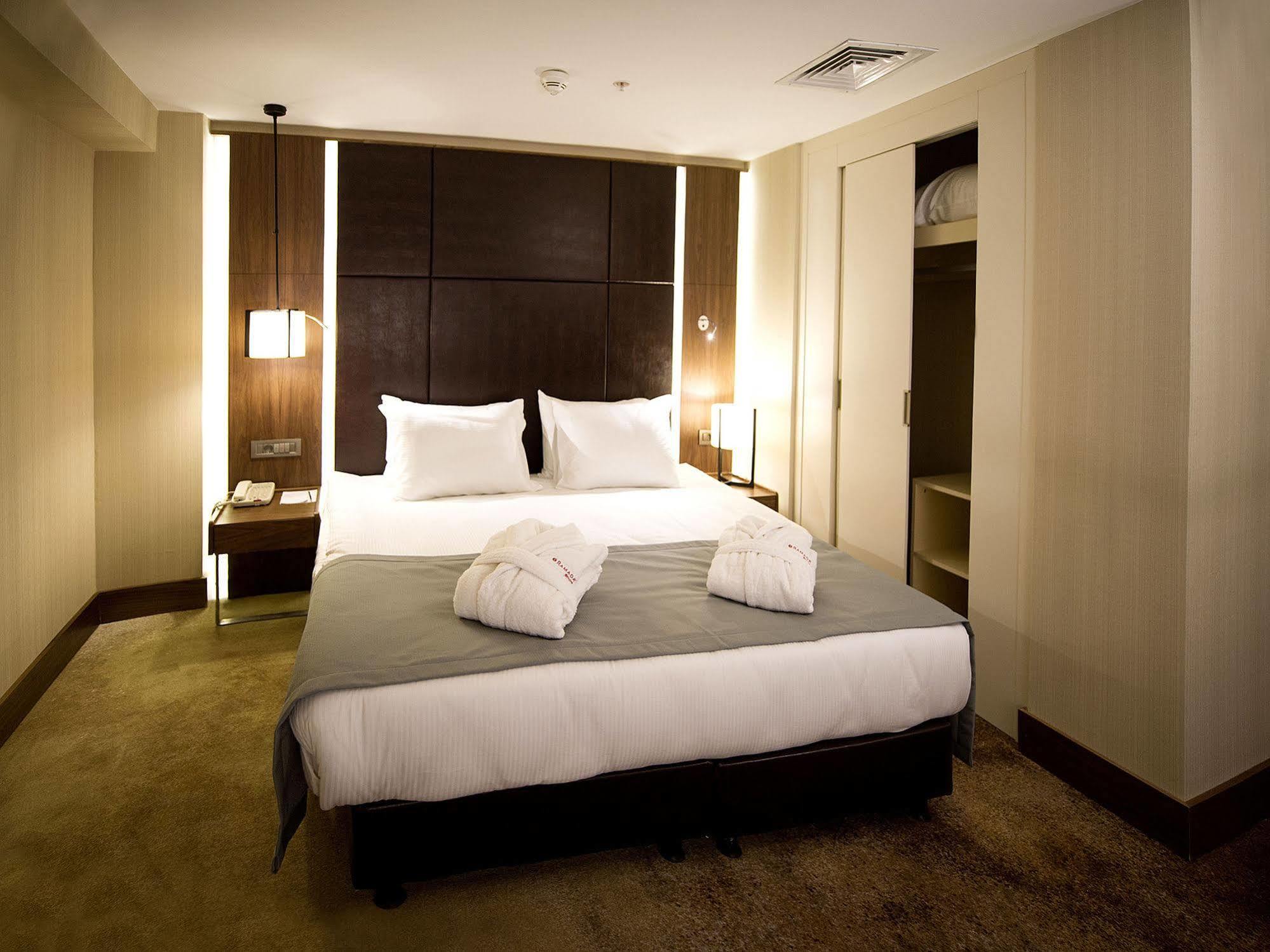 Ramada By Wyndham Istanbul Florya Hotel Eksteriør billede